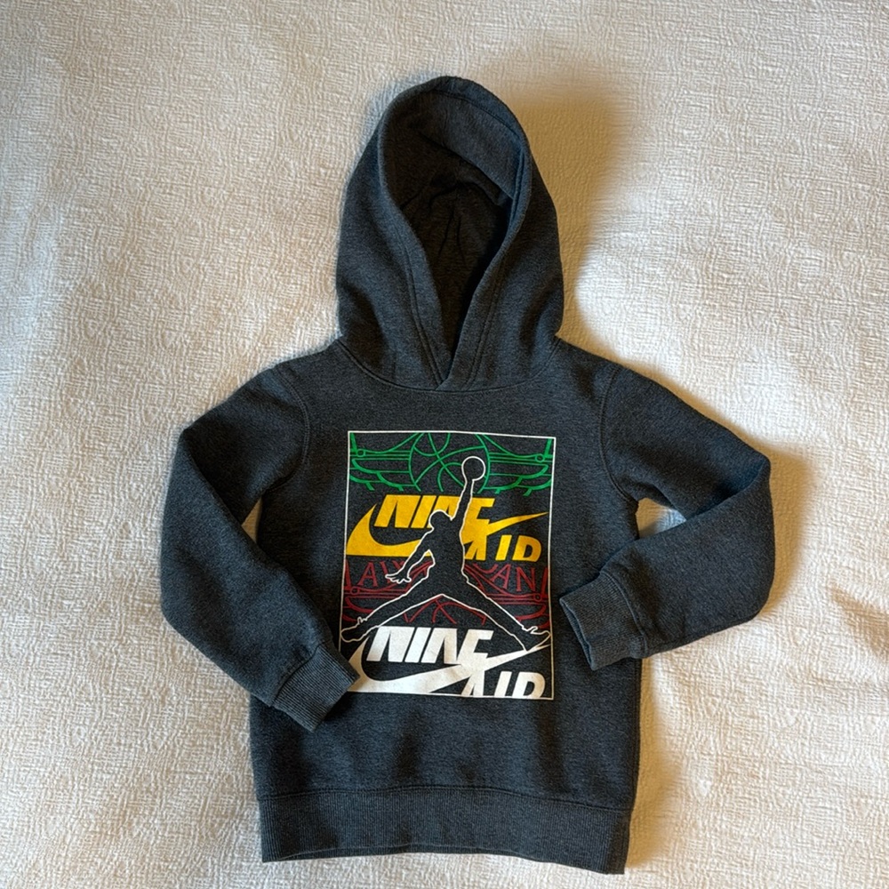 Nike Air kids’ hoodie, SMALL (4-5yrs)